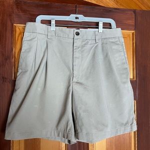 Men’s size 34 Banana Republic shorts